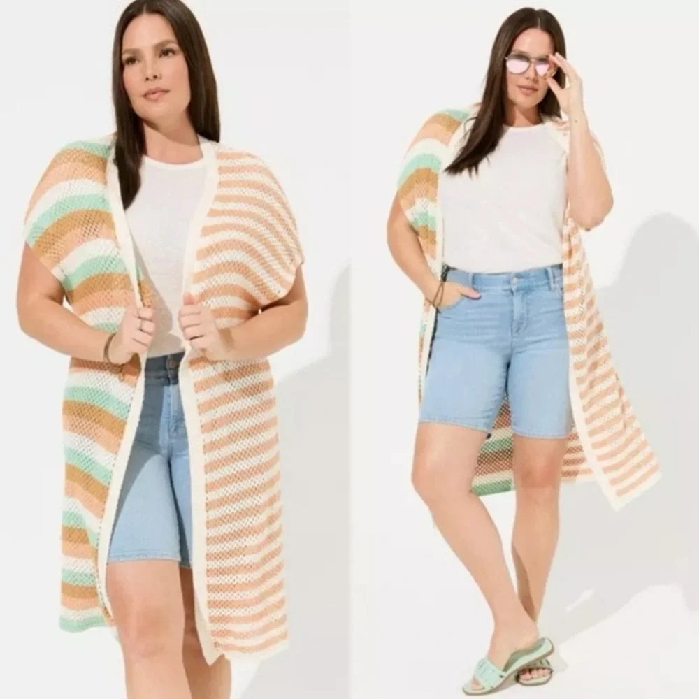 Brand new Torrid Multicolor Striped Knit Cover